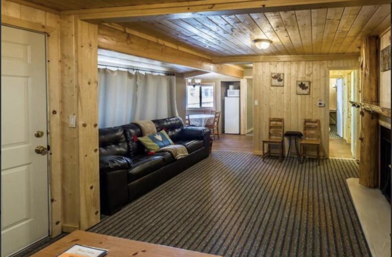 Crestline Sleepy Hollow Cabins And Hotel מראה חיצוני תמונה