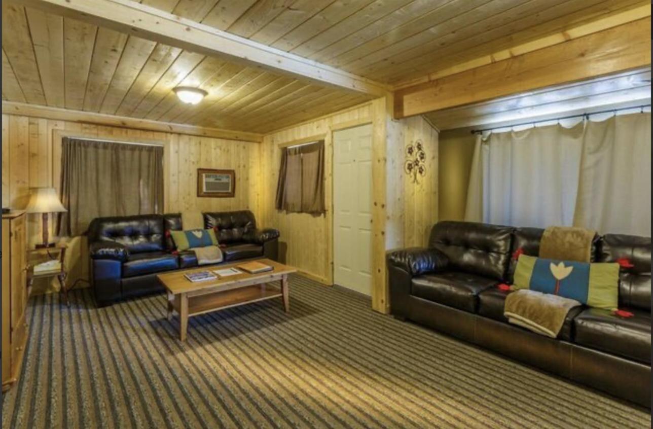 Crestline Sleepy Hollow Cabins And Hotel מראה חיצוני תמונה