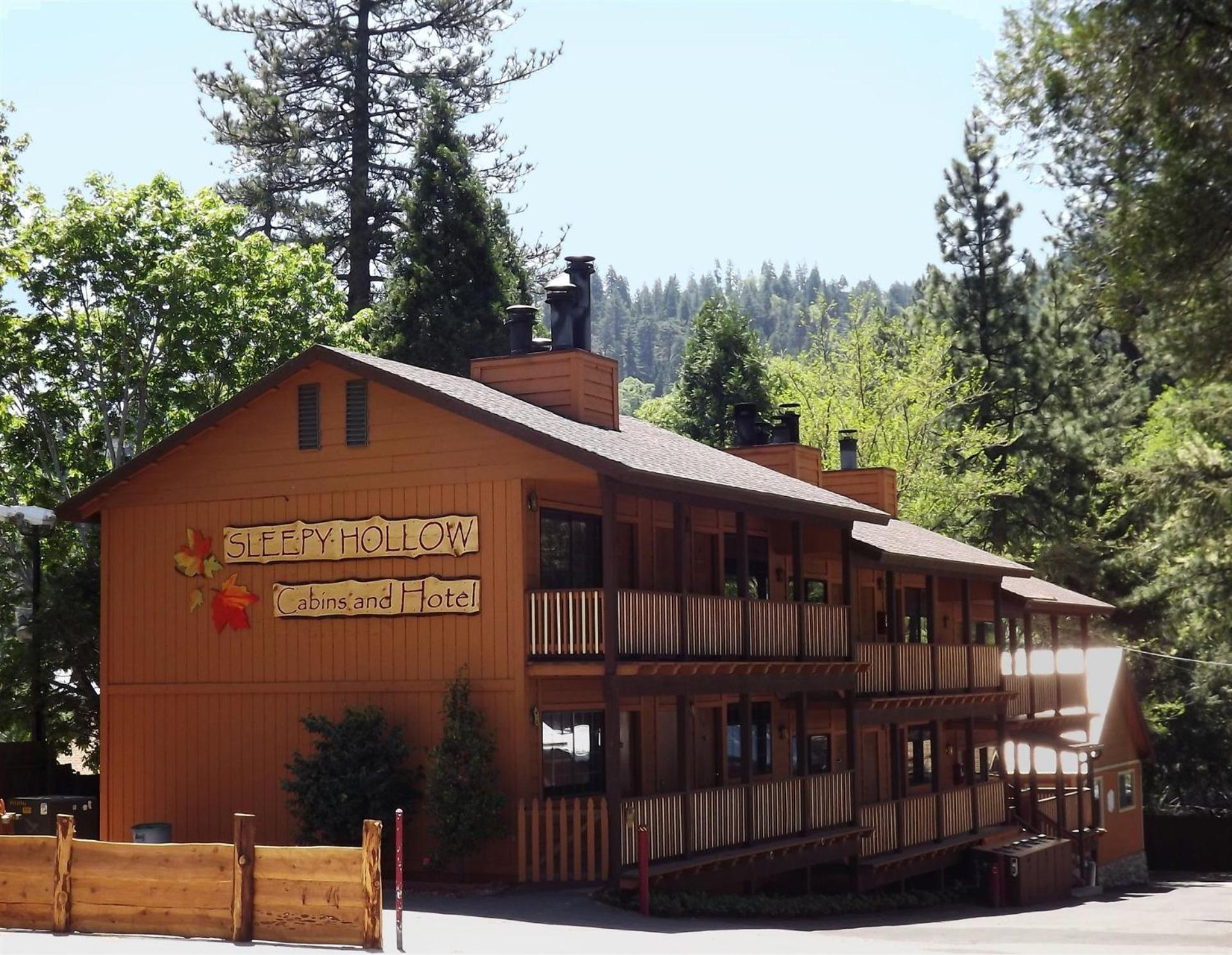 Crestline Sleepy Hollow Cabins And Hotel מראה חיצוני תמונה