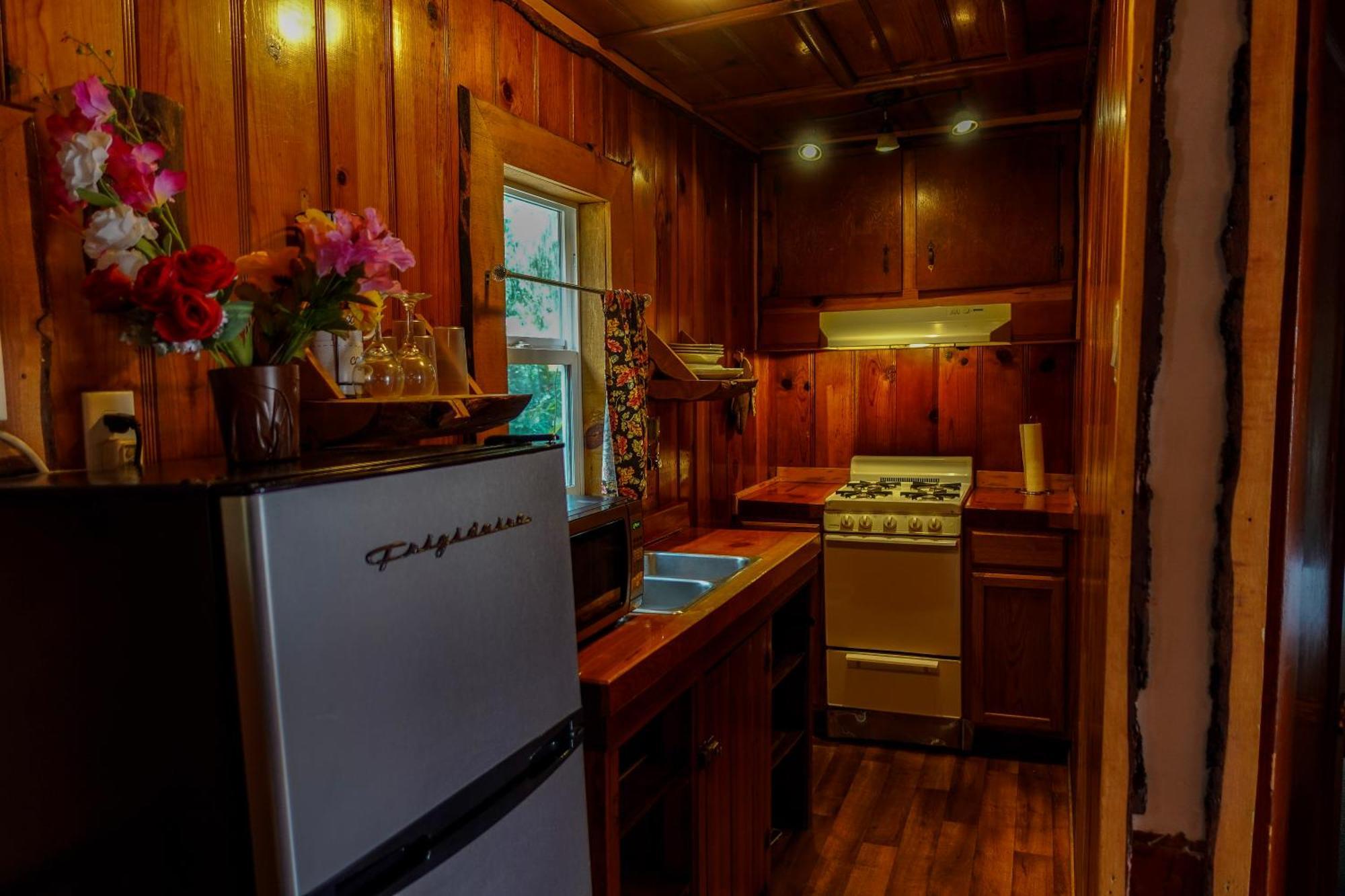 Crestline Sleepy Hollow Cabins And Hotel מראה חיצוני תמונה