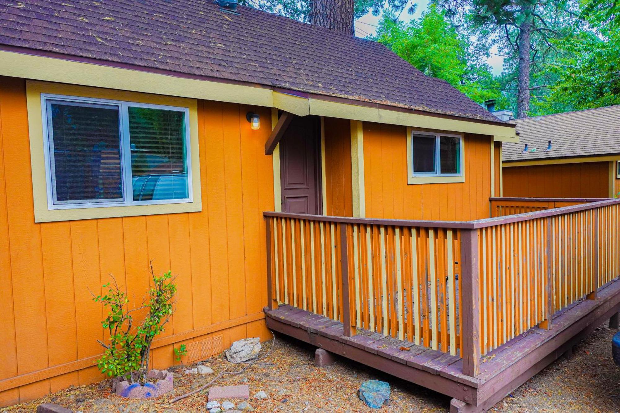 Crestline Sleepy Hollow Cabins And Hotel מראה חיצוני תמונה