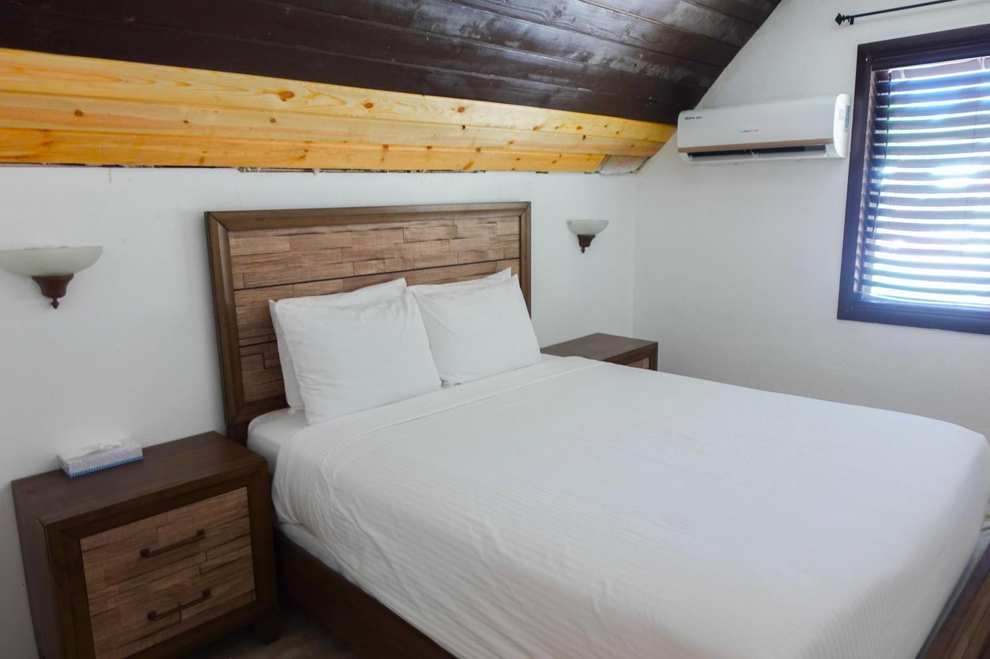 Crestline Sleepy Hollow Cabins And Hotel מראה חיצוני תמונה