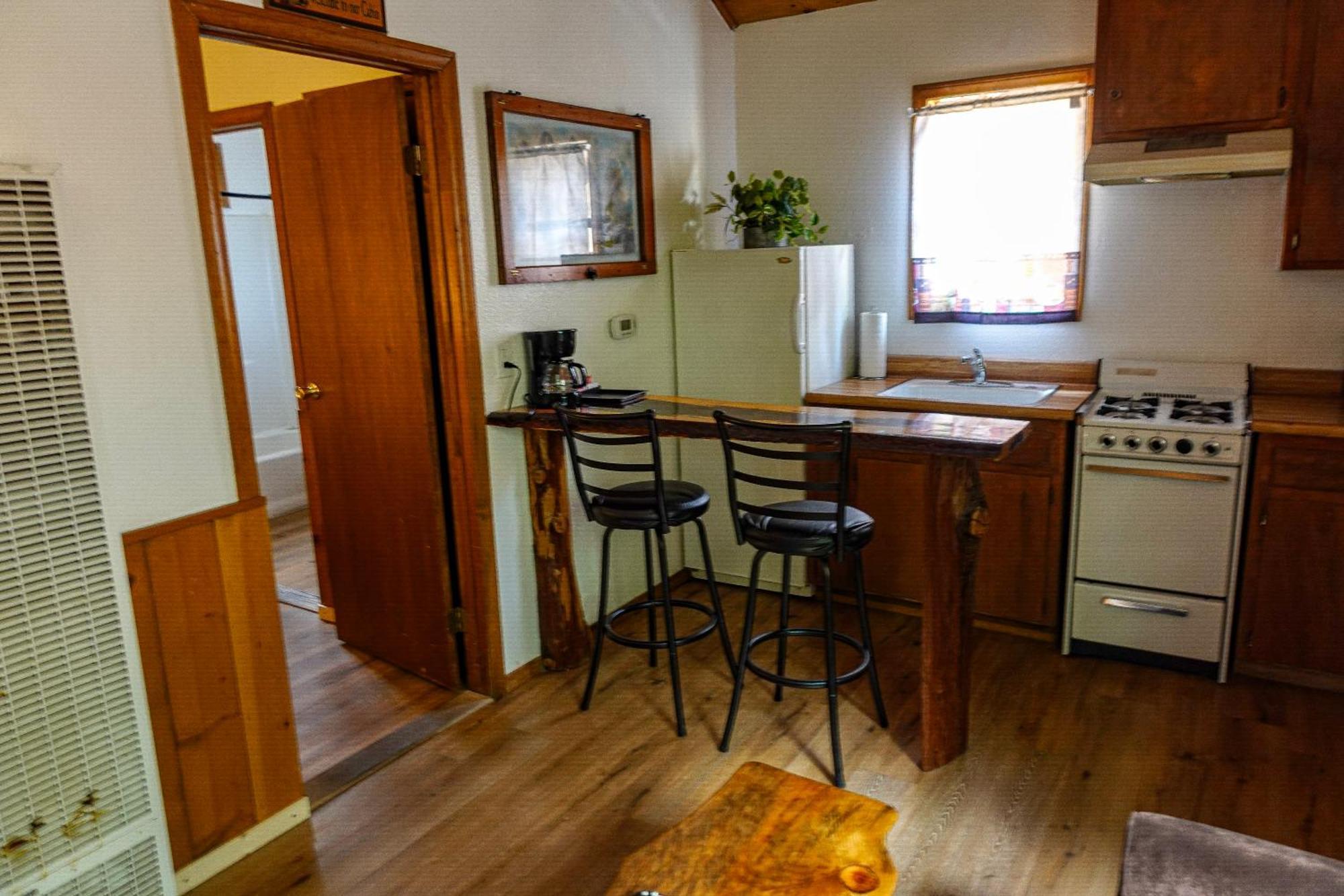Crestline Sleepy Hollow Cabins And Hotel מראה חיצוני תמונה