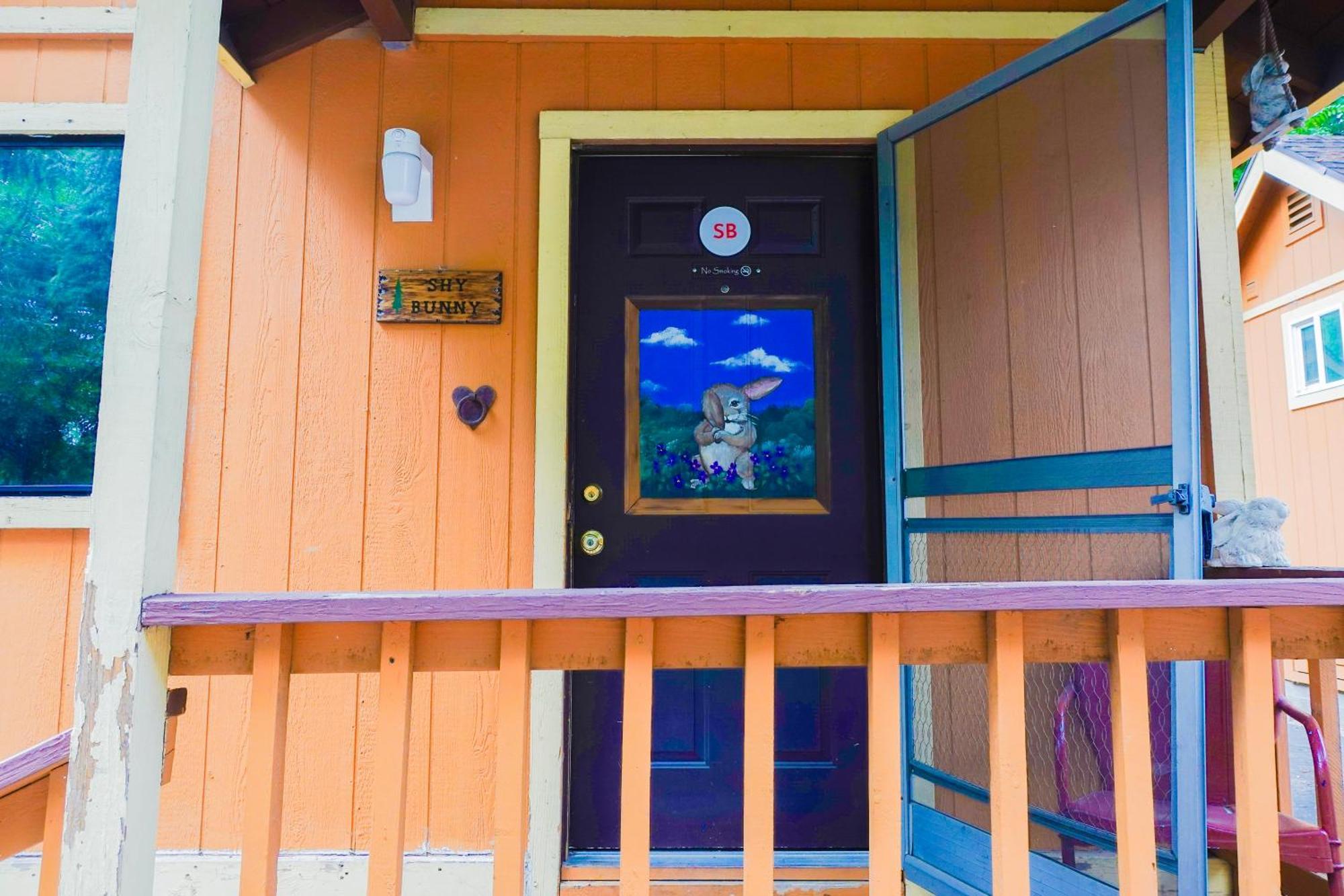Crestline Sleepy Hollow Cabins And Hotel מראה חיצוני תמונה