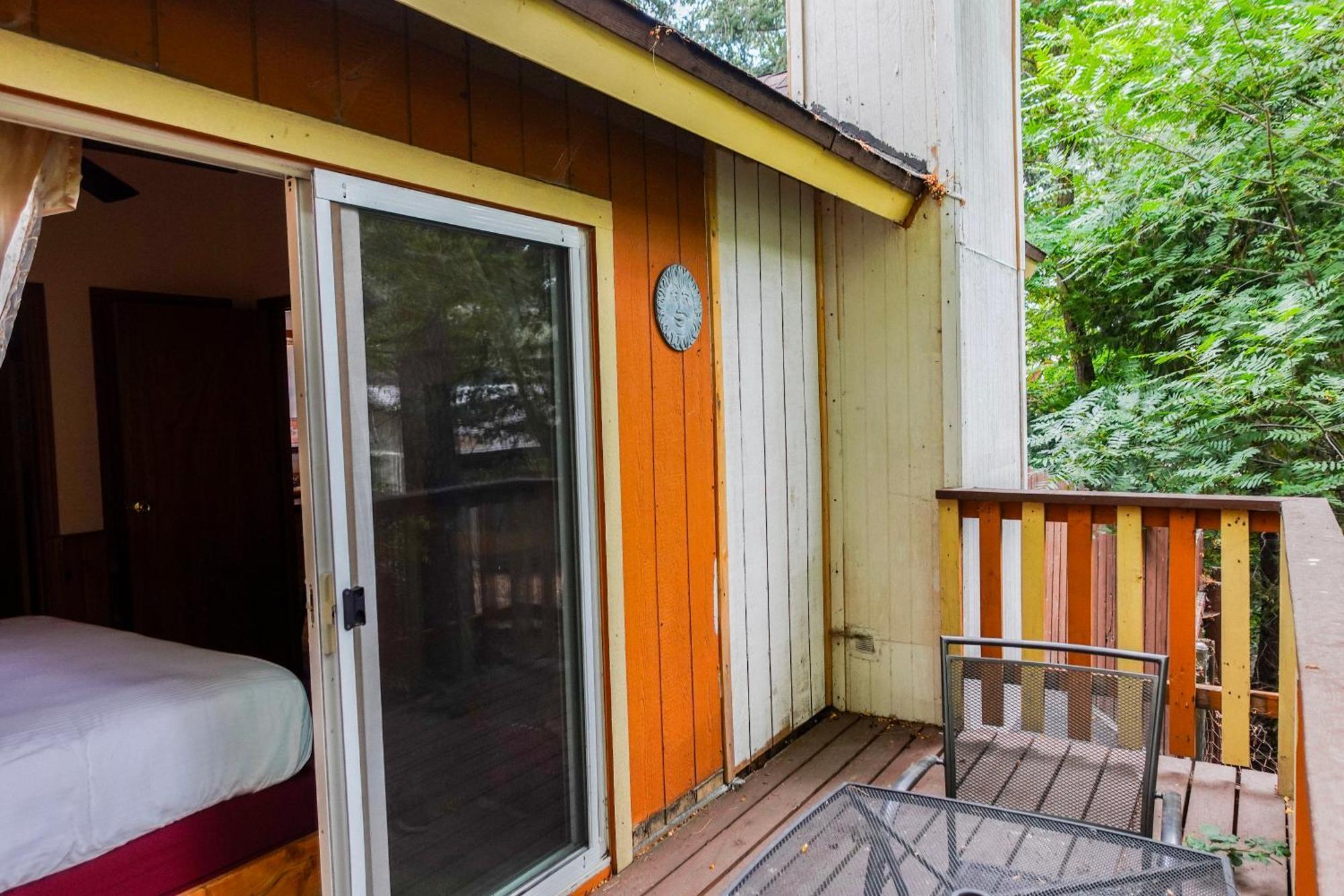 Crestline Sleepy Hollow Cabins And Hotel מראה חיצוני תמונה
