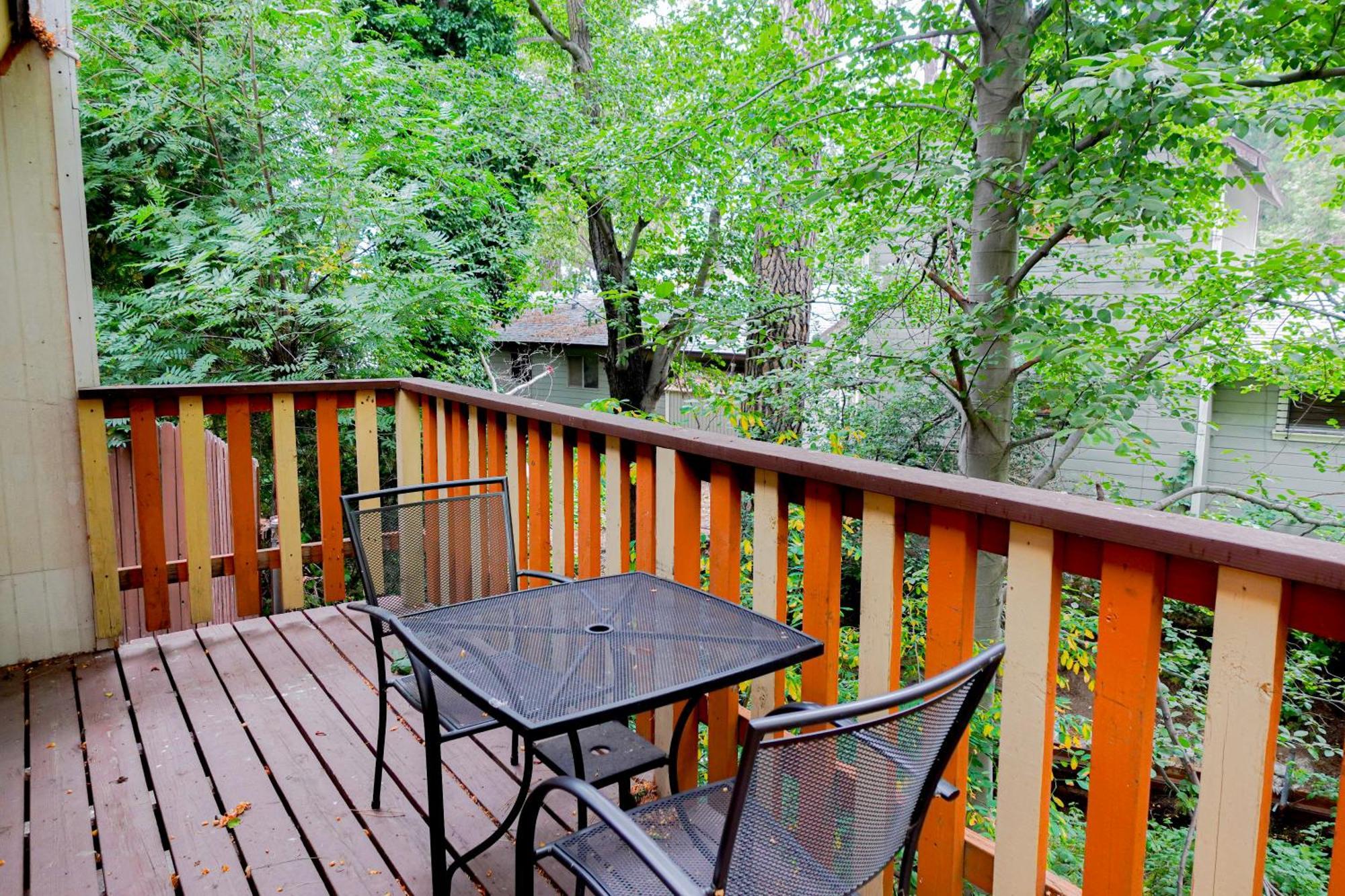 Crestline Sleepy Hollow Cabins And Hotel מראה חיצוני תמונה