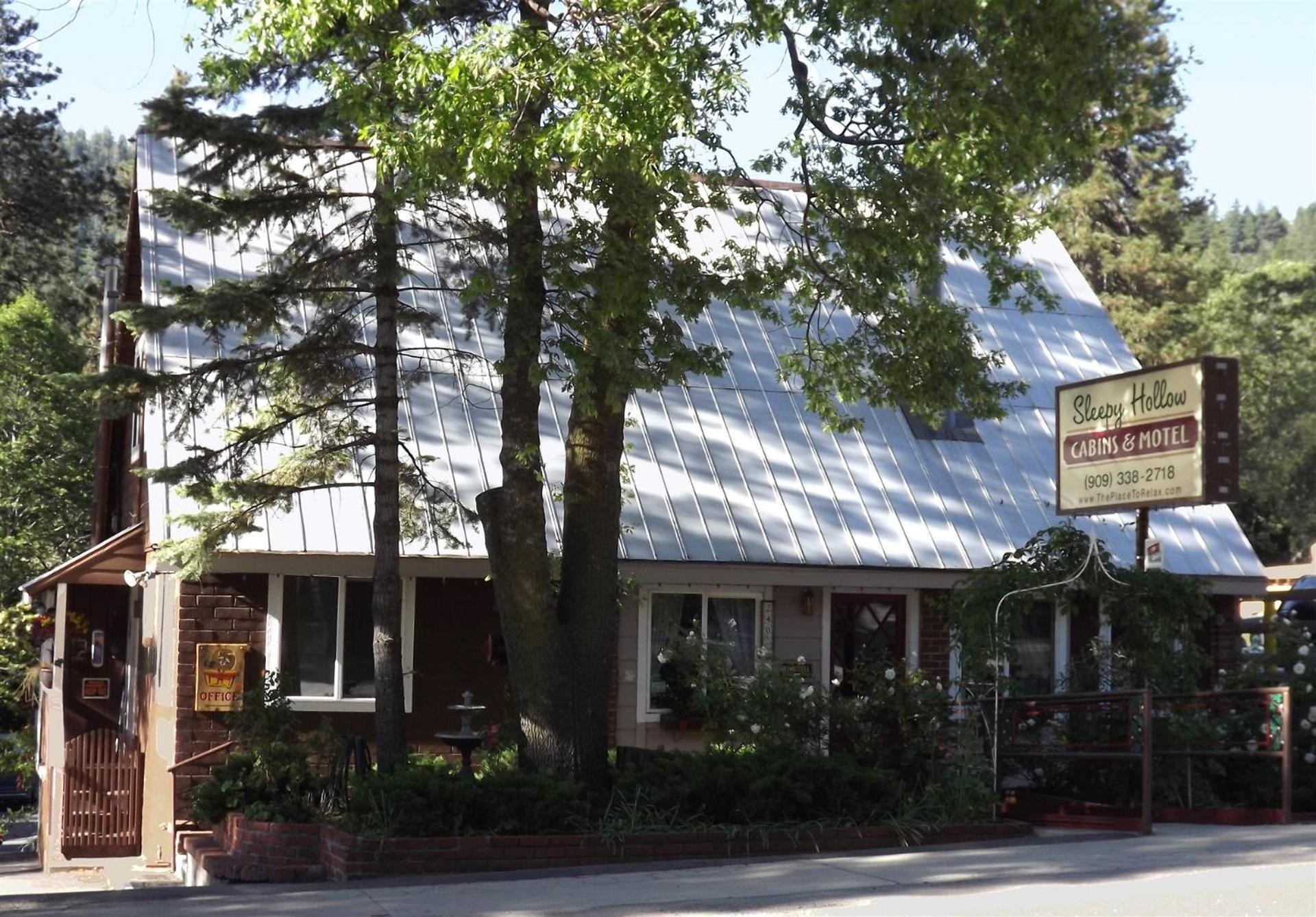 Crestline Sleepy Hollow Cabins And Hotel מראה חיצוני תמונה
